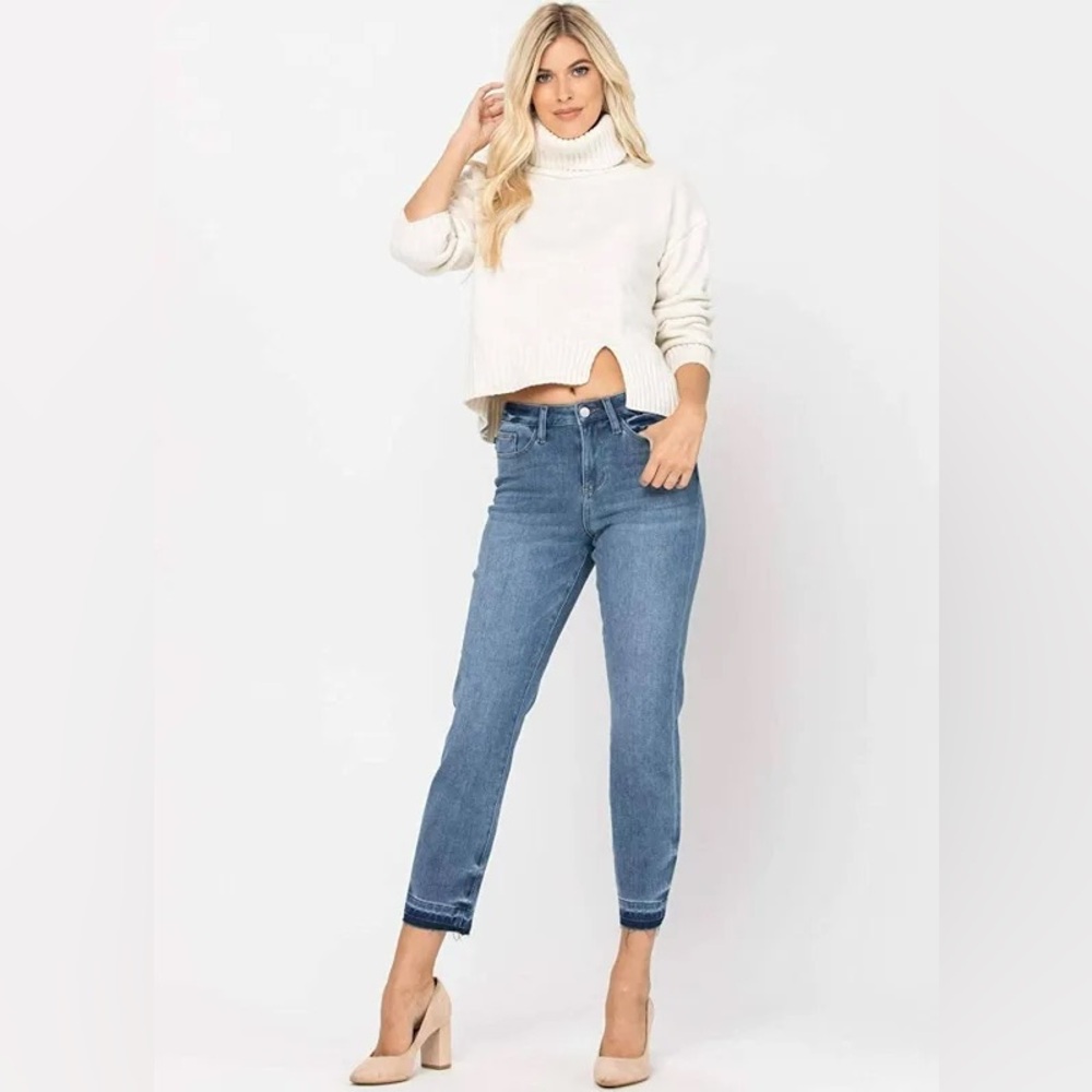 Judy Blue High-Waisted Undone Hem Boyfriend Fit Jeans | Size 16W